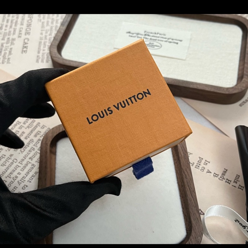 LV「金」老花 戒指💍原廠盒裝配件完整-11