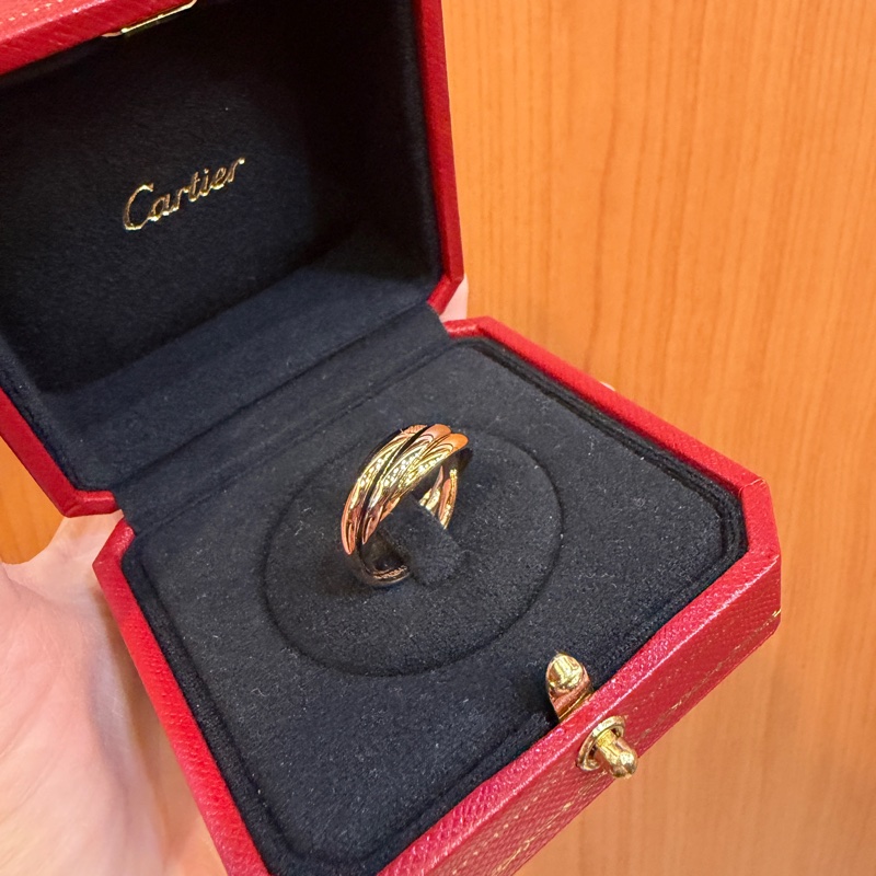Cartier 750三色K金小型款Trinity三環戒指B42351-0