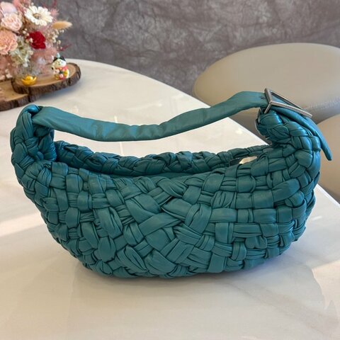 *SHIHNA名牌精品* Bottega Veneta Banana編織肩背包