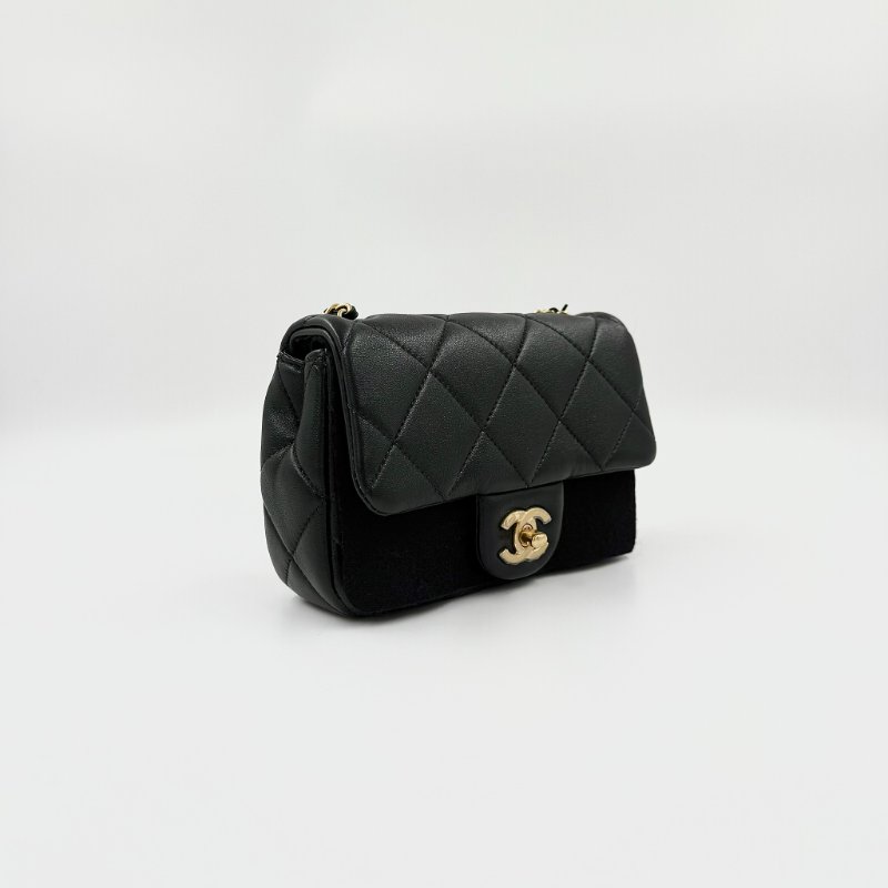 CHANEL - 黑色羊皮金釦24S雙珍珠方胖子-3