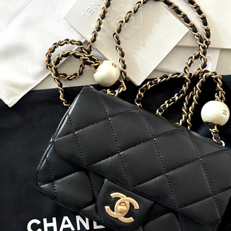 CHANEL - 黑色羊皮金釦24S雙珍珠方胖子-5
