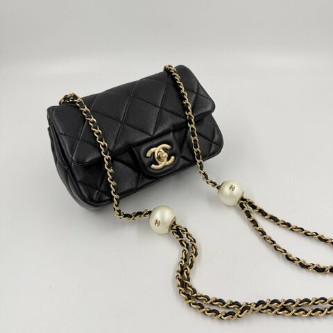 ✿ CHANEL  20cm ❙ 黑色羊皮金釦24S雙珍珠方胖