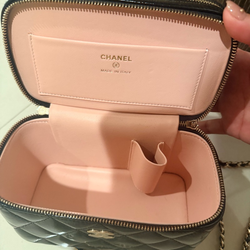 香奈兒雙層化妝箱包-9