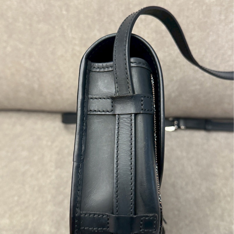 GOYARD黑色郵差包-2