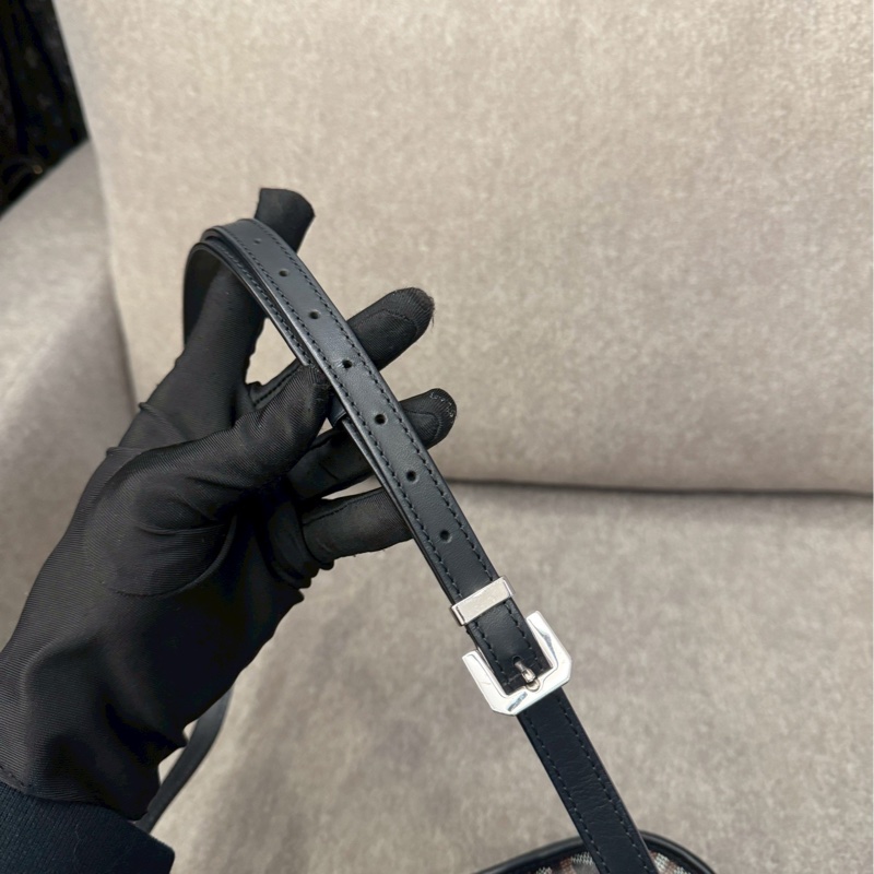 GOYARD黑色郵差包-7