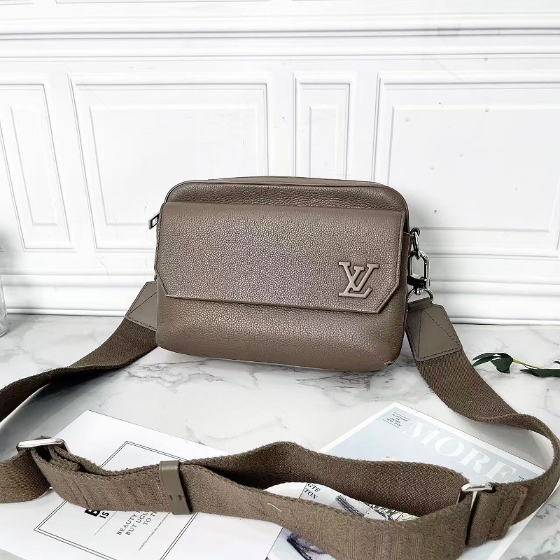 LV FASTLINE 大象灰郵差包23.5×18×7 98新配件塵袋-4