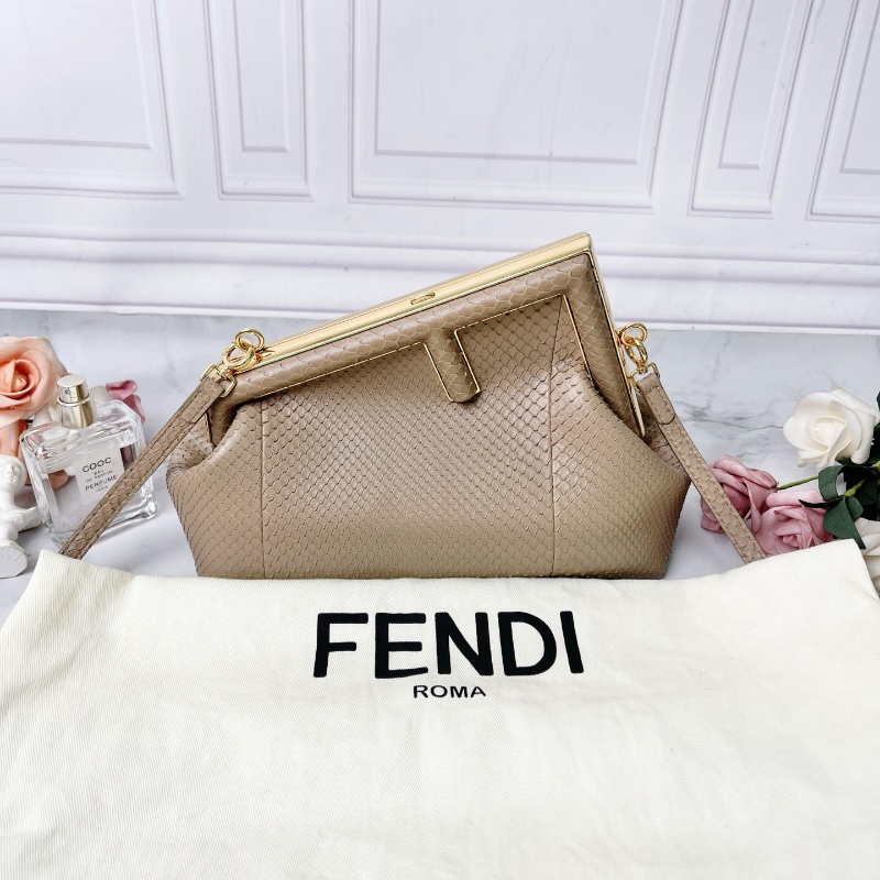Fendi First系列灰色F形搭扣蟒蛇皮手拿肩背斜背包 23×16×10 98新配件塵袋-1