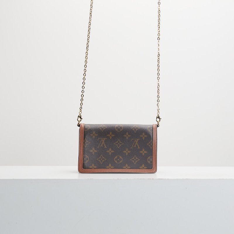 二手Lv 達芙妮WOC /晶片款-1