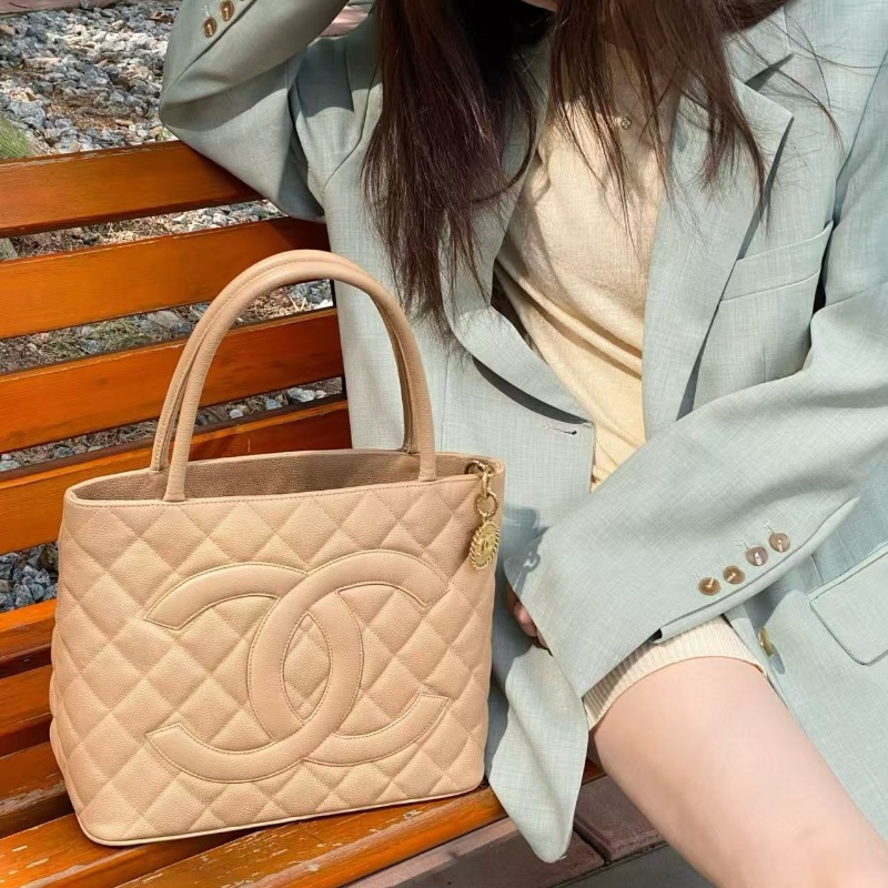 Chanel 粉色牛皮荔枝紋希爾頓肩背包托特包 30×24×14 98新配件塵袋-0