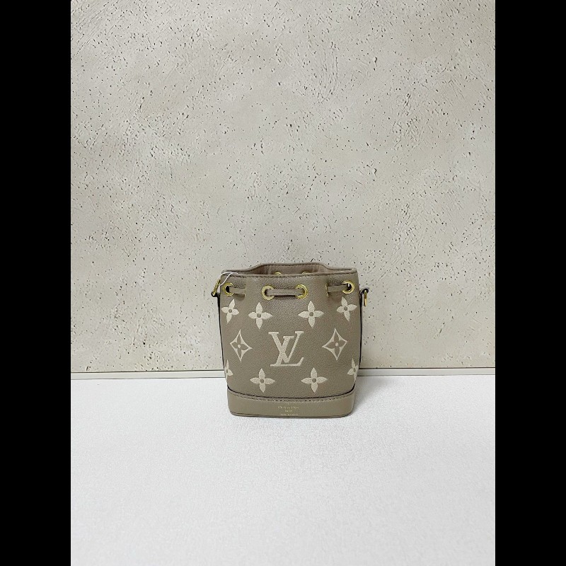 LV nano noe
大象灰老花抽繩小水桶-1