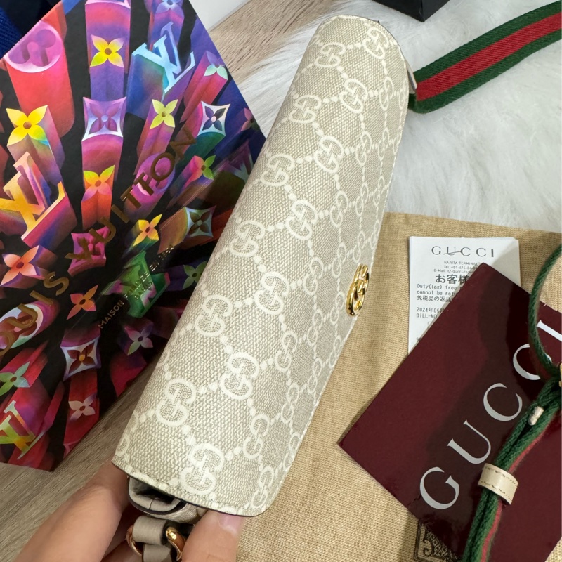 Gucci 新款信封包-13