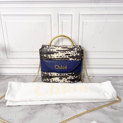 Chloe 藍色by lock蜥蜴壓紋手提肩背包17*15*4 98新配件塵袋