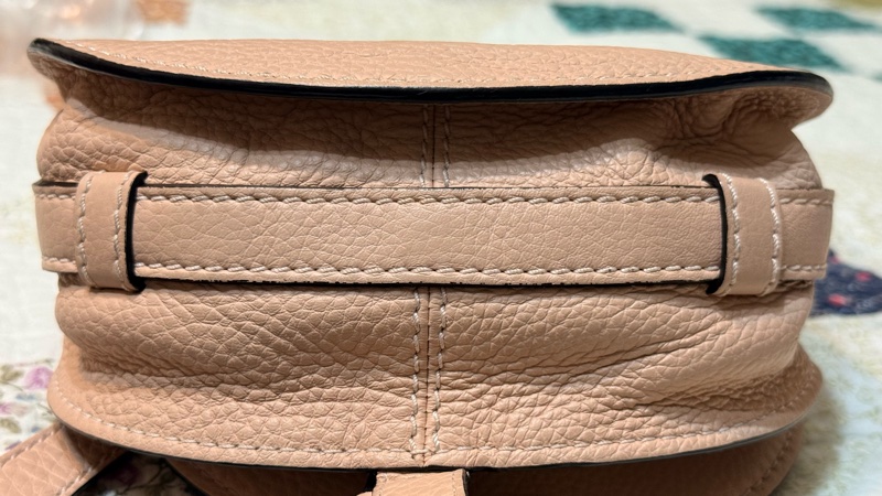 Chloe Marcie 牛皮掀蓋斜背鈴鼓包-裸色-2