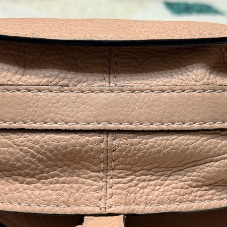 Chloe Marcie 牛皮掀蓋斜背鈴鼓包-裸色-12