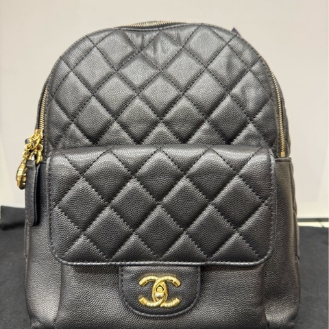 Chanel荔枝牛皮双肩包 卡 26开