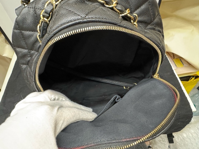 Chanel荔枝牛皮双肩包 卡 26开-13