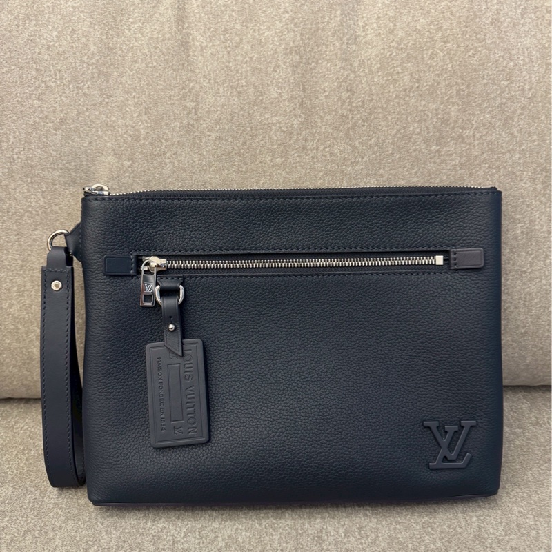 LV takeoff pouch手拿包-2