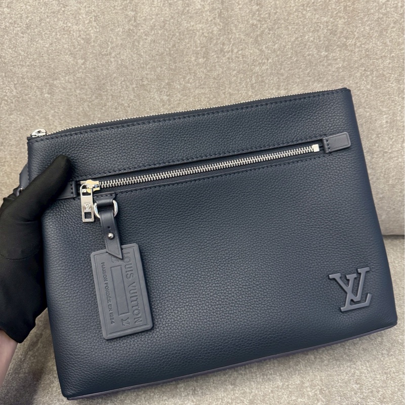LV takeoff pouch手拿包-3