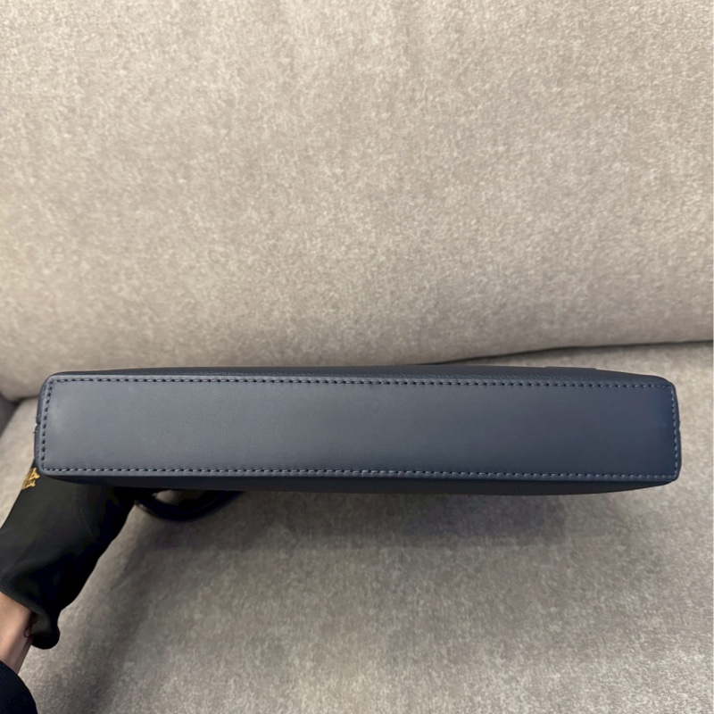 LV takeoff pouch手拿包-6