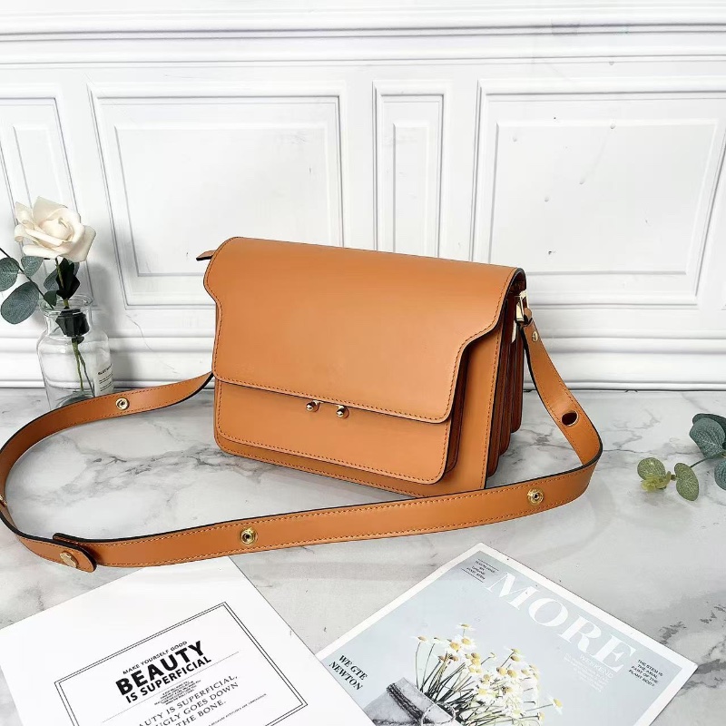 Marni 棕色風琴肩背斜背包寸23×16×16 98新配件塵袋-4