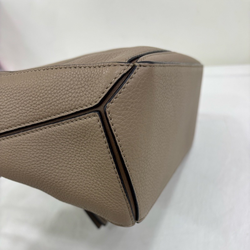 LOEWE羅意威 puzzle小號 沙色 尺寸24*15*10cm 容量大 輕便好搭-7