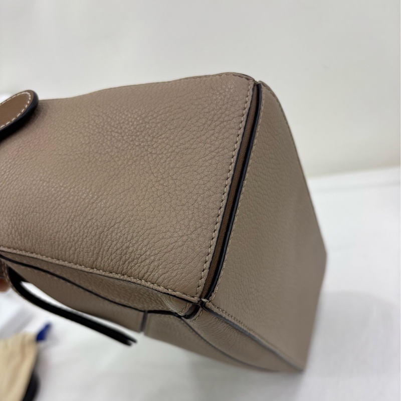 LOEWE羅意威 puzzle小號 沙色 尺寸24*15*10cm 容量大 輕便好搭-8