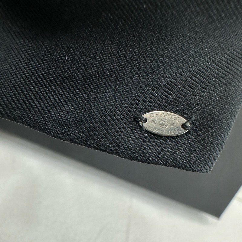 Chanel香奈兒23B黑白拼色蝴蝶髮夾,經典雙C logo點綴,做工精緻,黑白配色高級大氣,很韓系 有購證-3