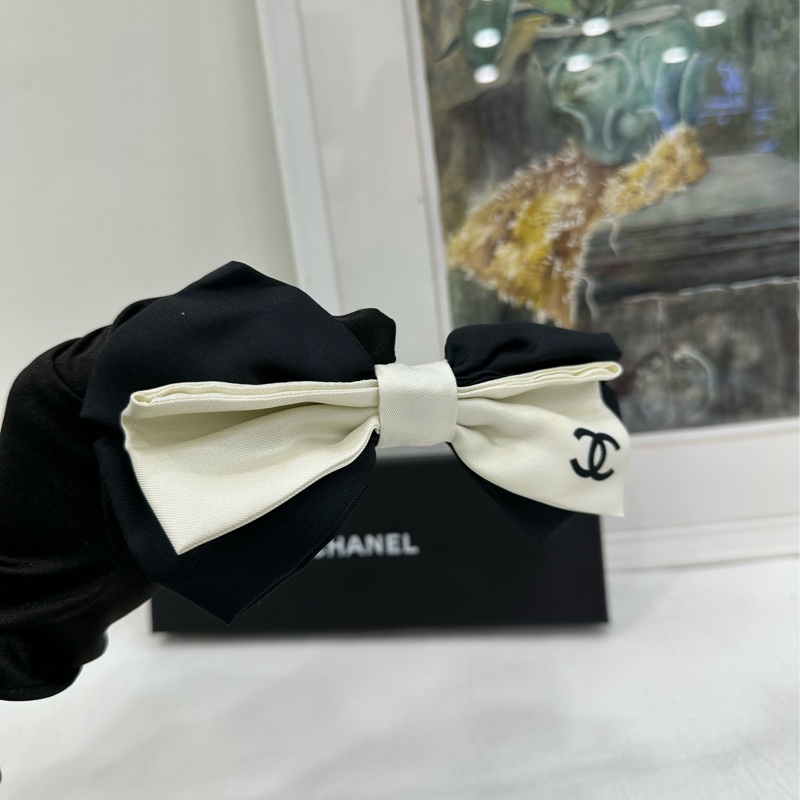 Chanel香奈兒23B黑白拼色蝴蝶髮夾,經典雙C logo點綴,做工精緻,黑白配色高級大氣,很韓系 有購證-5