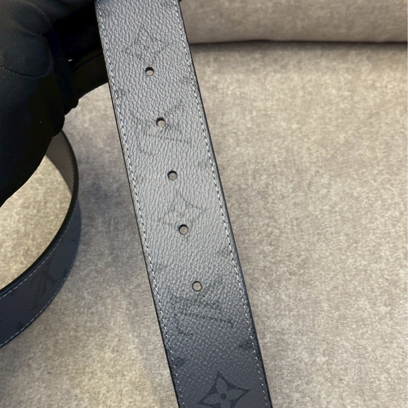 LV灰色老花皮帶-3
