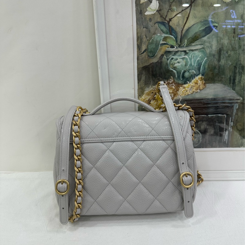 Chanel 香奈兒 25A灰色荔枝皮雙肩包 韓國限定 金扣 奶白色超奶呼 可手提可雙肩 金色鏈條+手柄 經典菱格紋 尺寸：24*18*6-2