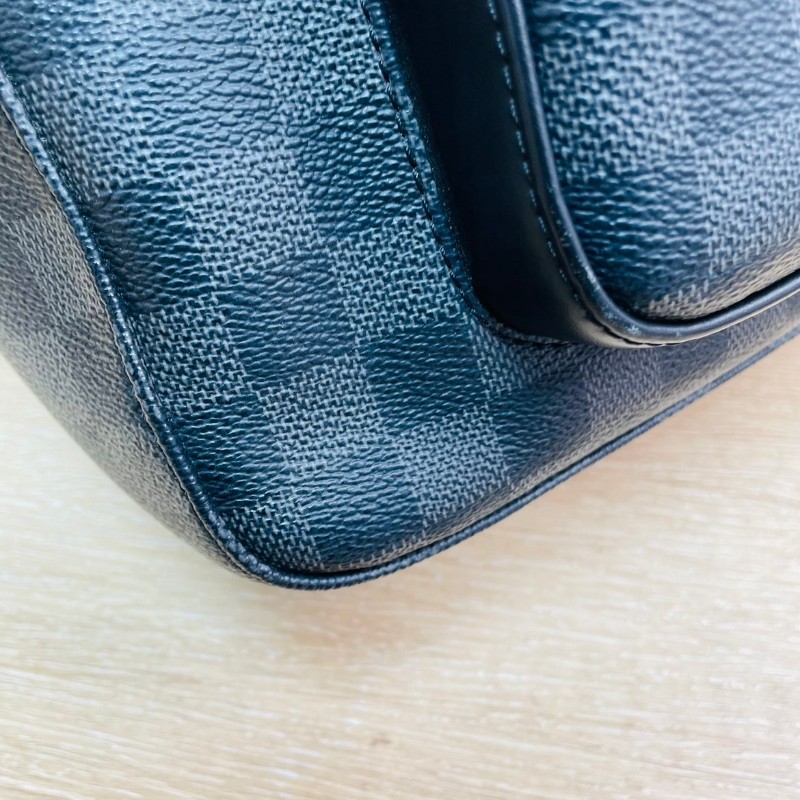 LV  Josh系列 男士黑色棋盤格後背包-11