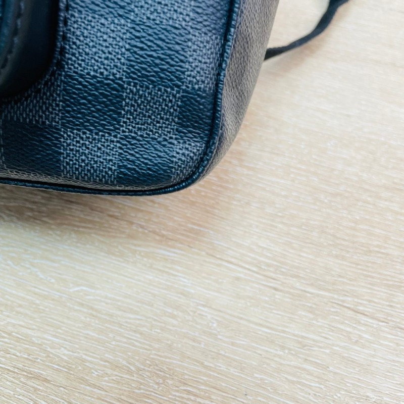 LV  Josh系列 男士黑色棋盤格後背包-12