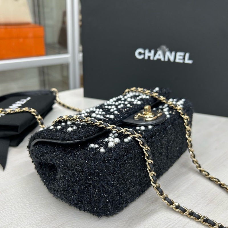 Chanel 黑色毛呢珍珠翻蓋CF大mini，尺寸約20*12，鐳射24開 附件塵袋、盒。-5
