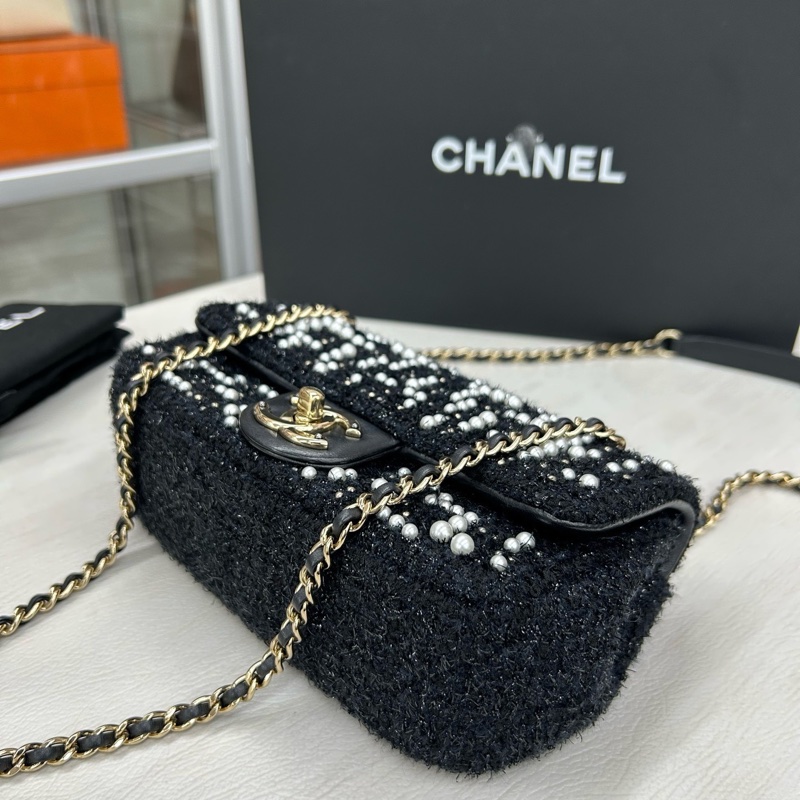 Chanel 黑色毛呢珍珠翻蓋CF大mini，尺寸約20*12，鐳射24開 附件塵袋、盒。-6