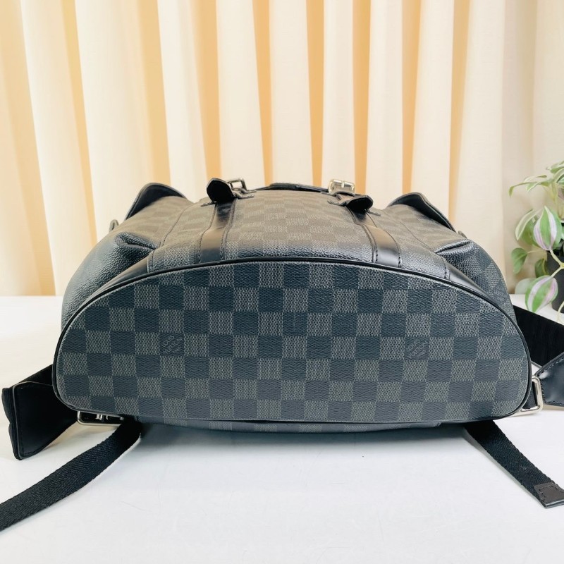 LV路易威登 石墨棋盤格Christopher後背包-4