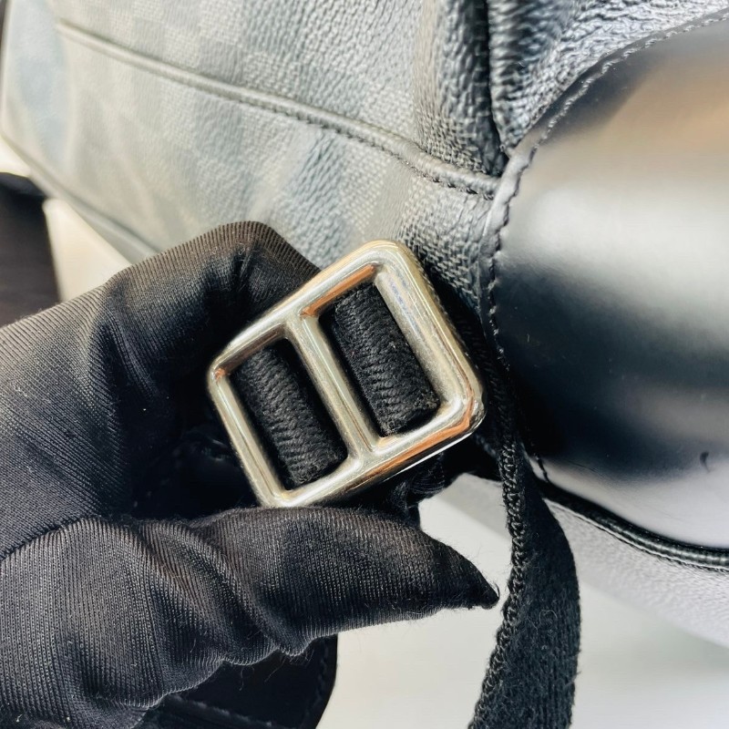 LV路易威登 石墨棋盤格Christopher後背包-20