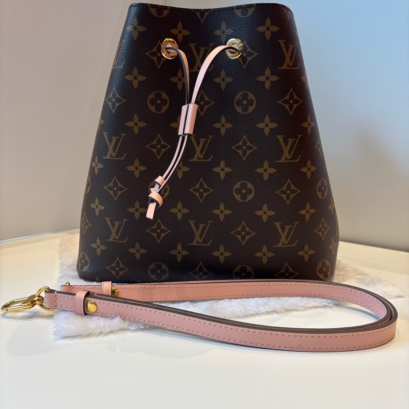 98新路易威登/LV 粉水桶 閒置成色-1