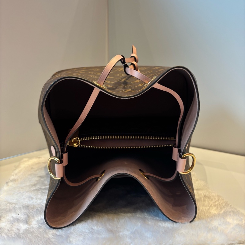 98新路易威登/LV 粉水桶 閒置成色-4