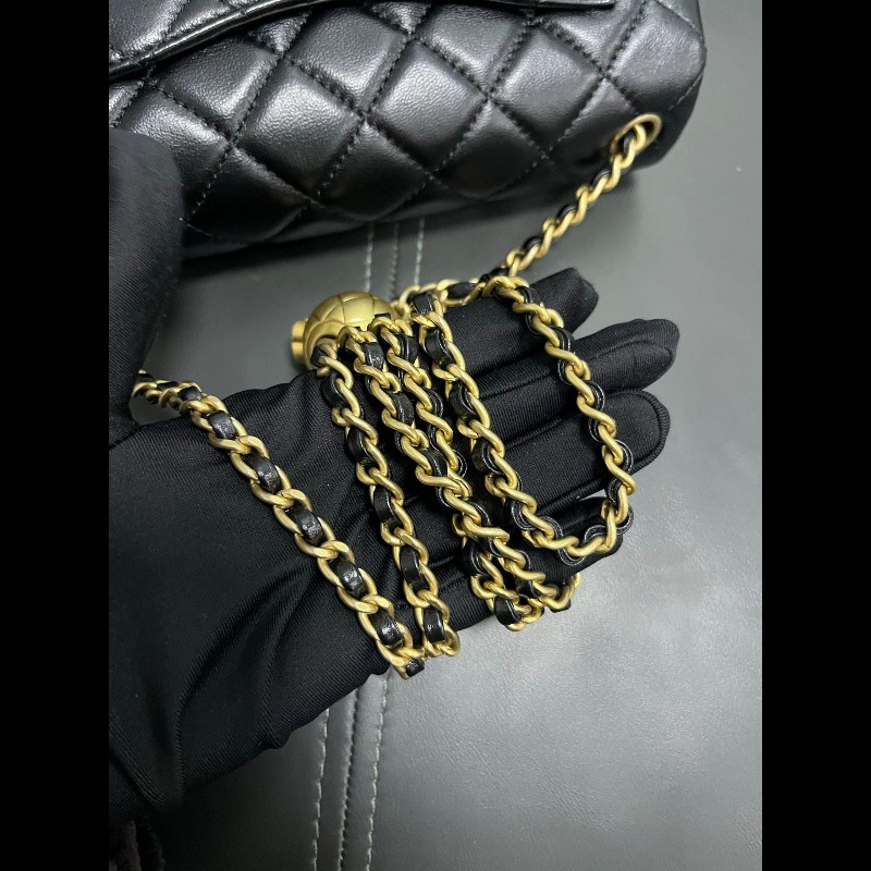 Chanel gold ball mini
金球黑金cf大mini-15