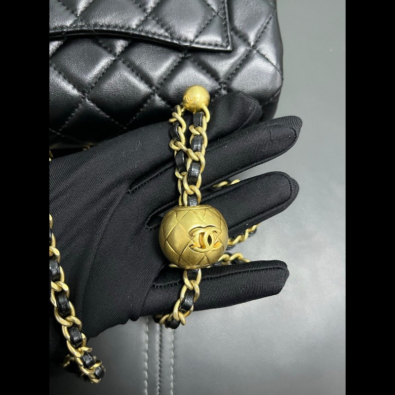 Chanel gold ball mini
金球黑金cf大mini-16