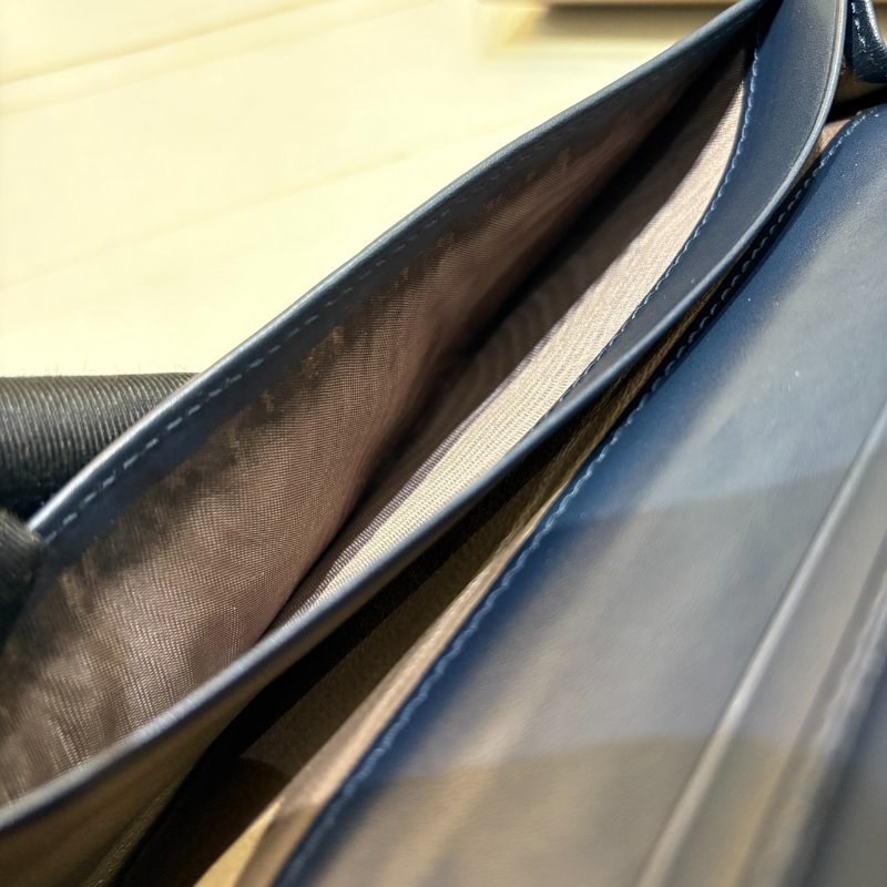*SHIHNA名牌精品* BOTTEGA VENETA 羊皮對折長夾 深藍-4
