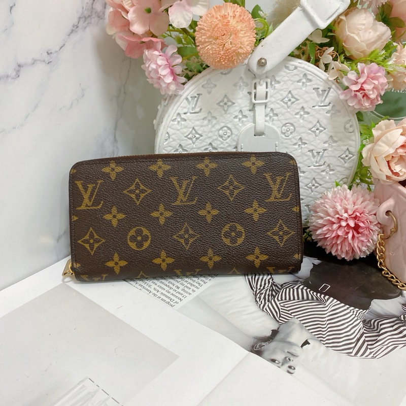 LV M42616經典老花拉鍊長夾 🏅-1