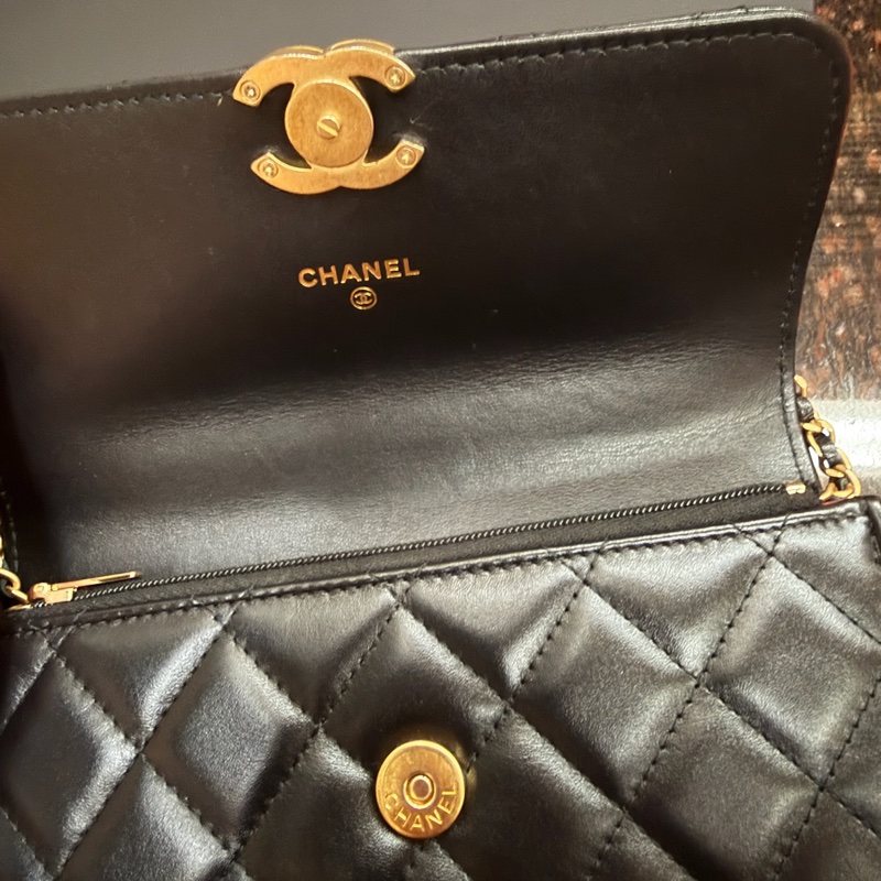 Chanel 仿舊金雙C小牛皮雙金球斜背包AP3652-4