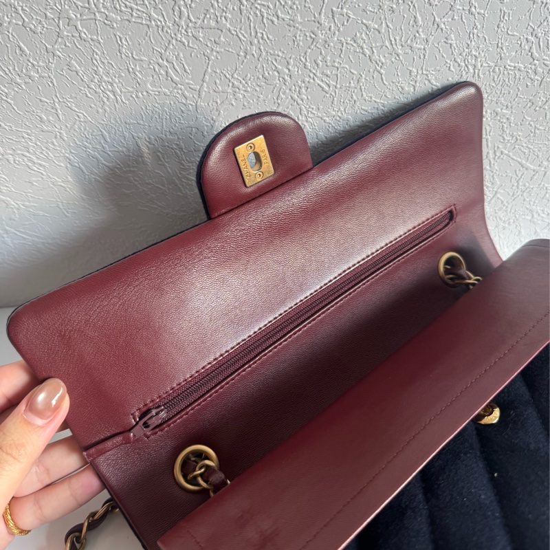 chanel海軍藍拼徽章coco25 最甜的小香✨不撞款-17