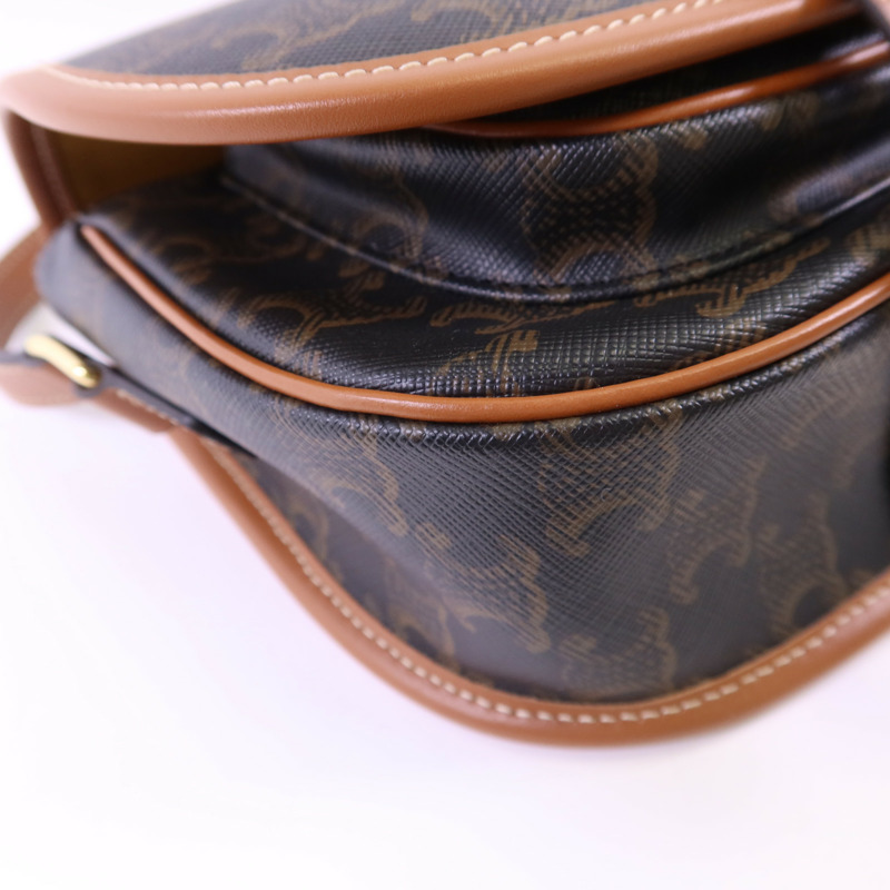 CELINE 塗層帆布Medium Folco in Triomphe金扣肩背袋-12