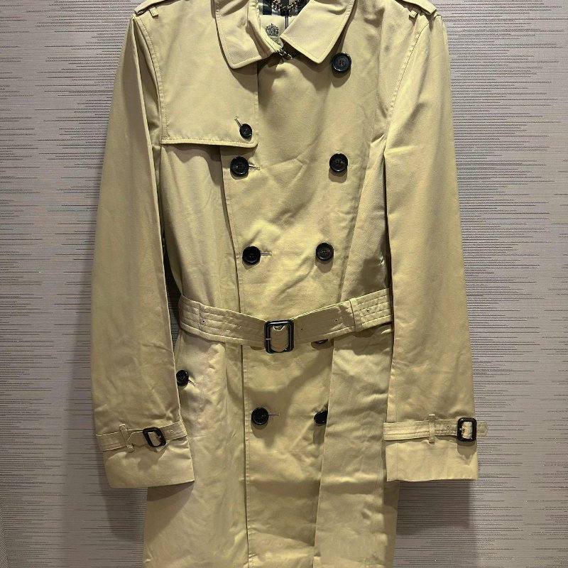 💎Han's house精品服飾💎 Burberry 格紋 中長版 風衣 外套  現貨 50  專櫃89000-0