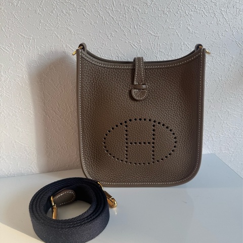 Hermes大象灰金釦mini evelyne 好裝好背又美✨✨