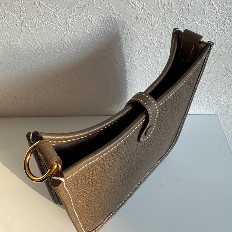 Hermes大象灰金釦mini evelyne 好裝好背又美✨✨-4