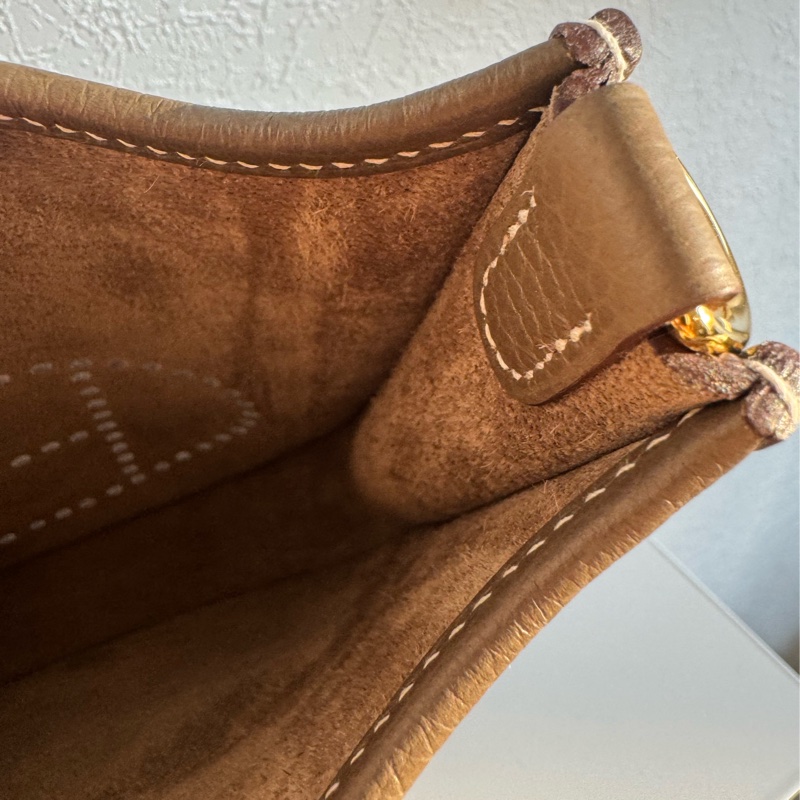 Hermes大象灰金釦mini evelyne 好裝好背又美✨✨-14