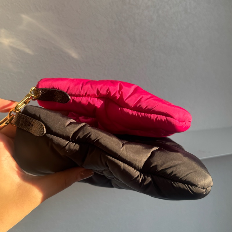 LV桃+黑尼龍三合一斜背包❤️限量款必買一顆包兩個人背✨✨-2